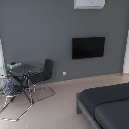 Modern Studio Apartment Armonia Court Paralimni Exterior photo