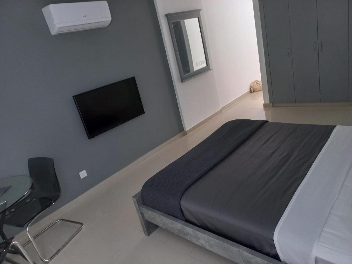 Modern Studio Apartment Armonia Court Paralimni Exterior photo