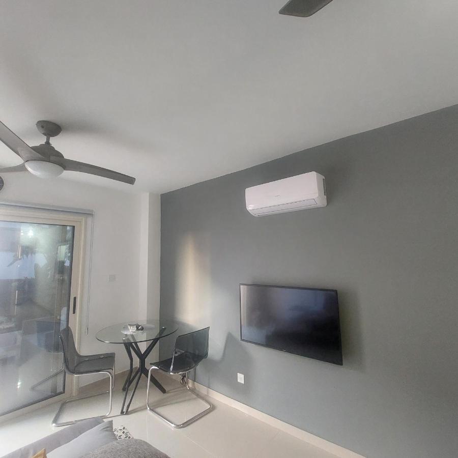 Modern Studio Apartment Armonia Court Paralimni Exterior photo