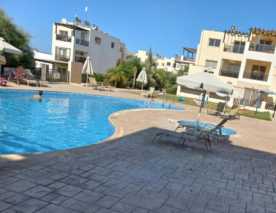 Modern Studio Apartment Armonia Court Paralimni Exterior photo